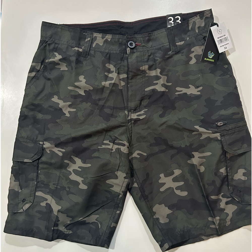 Burnside Men’s Camouflage Board Board Shorts. Size W33 New With Tags.